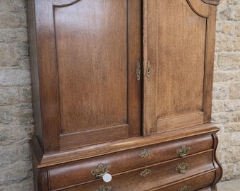 1850s Dutch Oak Hutch (linen cabinet), Two Piece with interior drawers