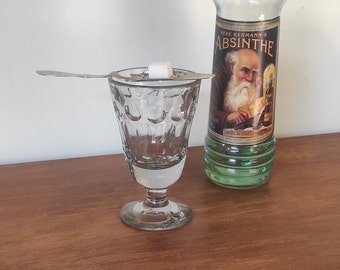 French vintage absinthe glass with its spoon, early 20th bistrot Glass, handmade, mouth blowned, bistrot,