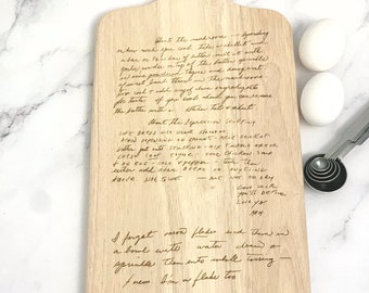 Handwritten recipe cutting board, personalized wood cutting board, customized recipe cutting board, family recipe board with handle