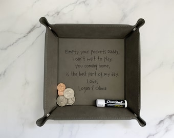 Personalized Leather Valet Tray, Custom Engraved Men’s Desk Organizer, Catch-All Tray for Keys, Wallet & Watch, Gift for Him