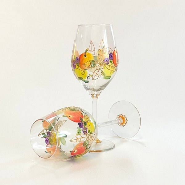 Set de deux verres à vin peints  à la main - décor personnalisé de fruits