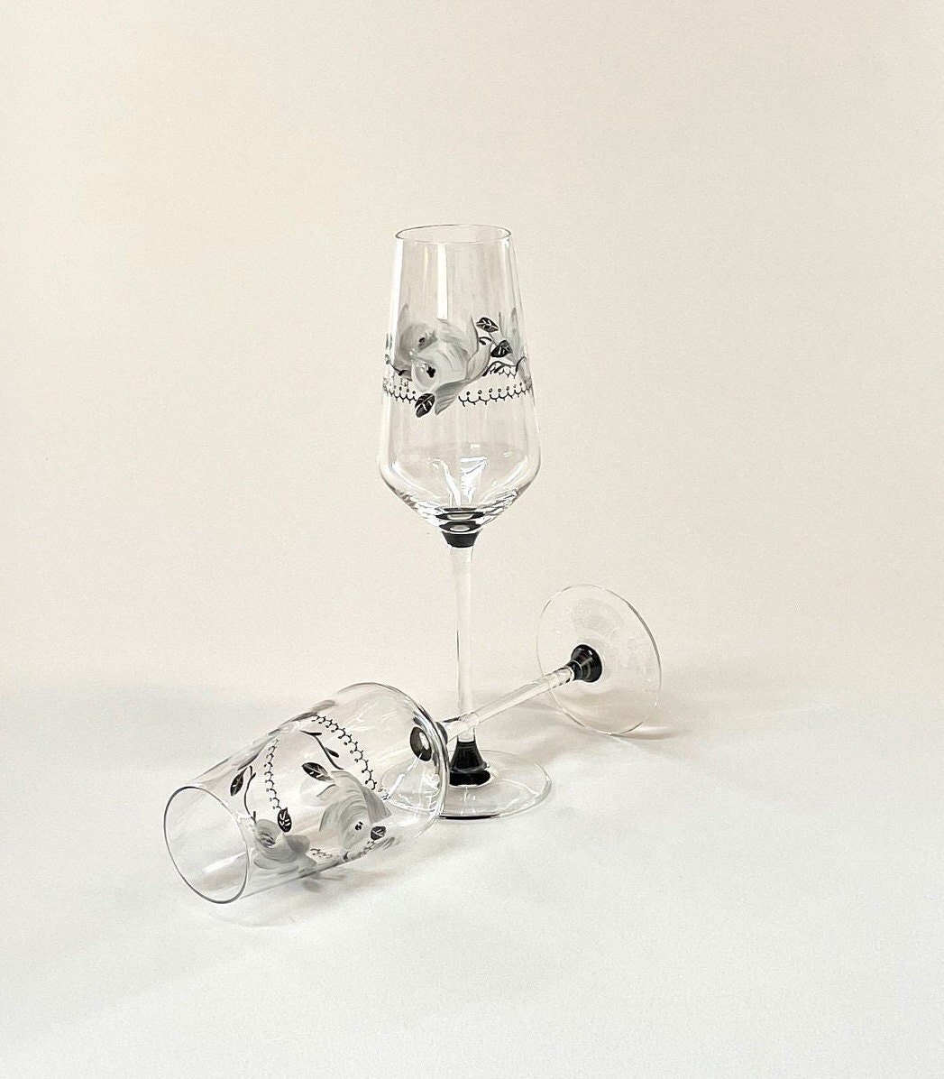 Duo de Flutes à Champagne Peintes La Main - Décor Roses Stylisées