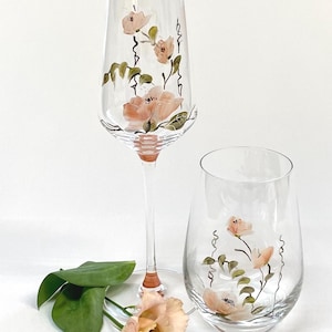 set of two champagne flutes or two water glasses in hand-painted crystal glass - small country bouquet decor - customizable