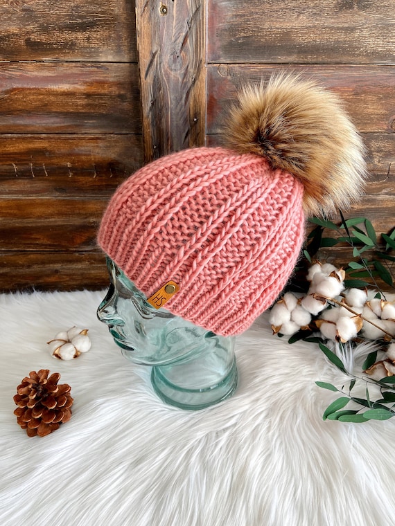 Hand Knit Merino Wool Beanie: Dusty Pink Hat With Faux Fur  display picture 1