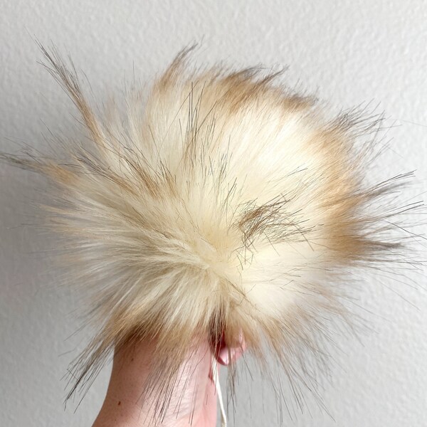 CREME BRULEE- Faux Fur Pom Pom for Knit Crochet Hats/Golden Blonde with Brown Tips Fake Fur Pom/Fluffy Fur Poof Ball/XLarge Faux Fur Pom Pom