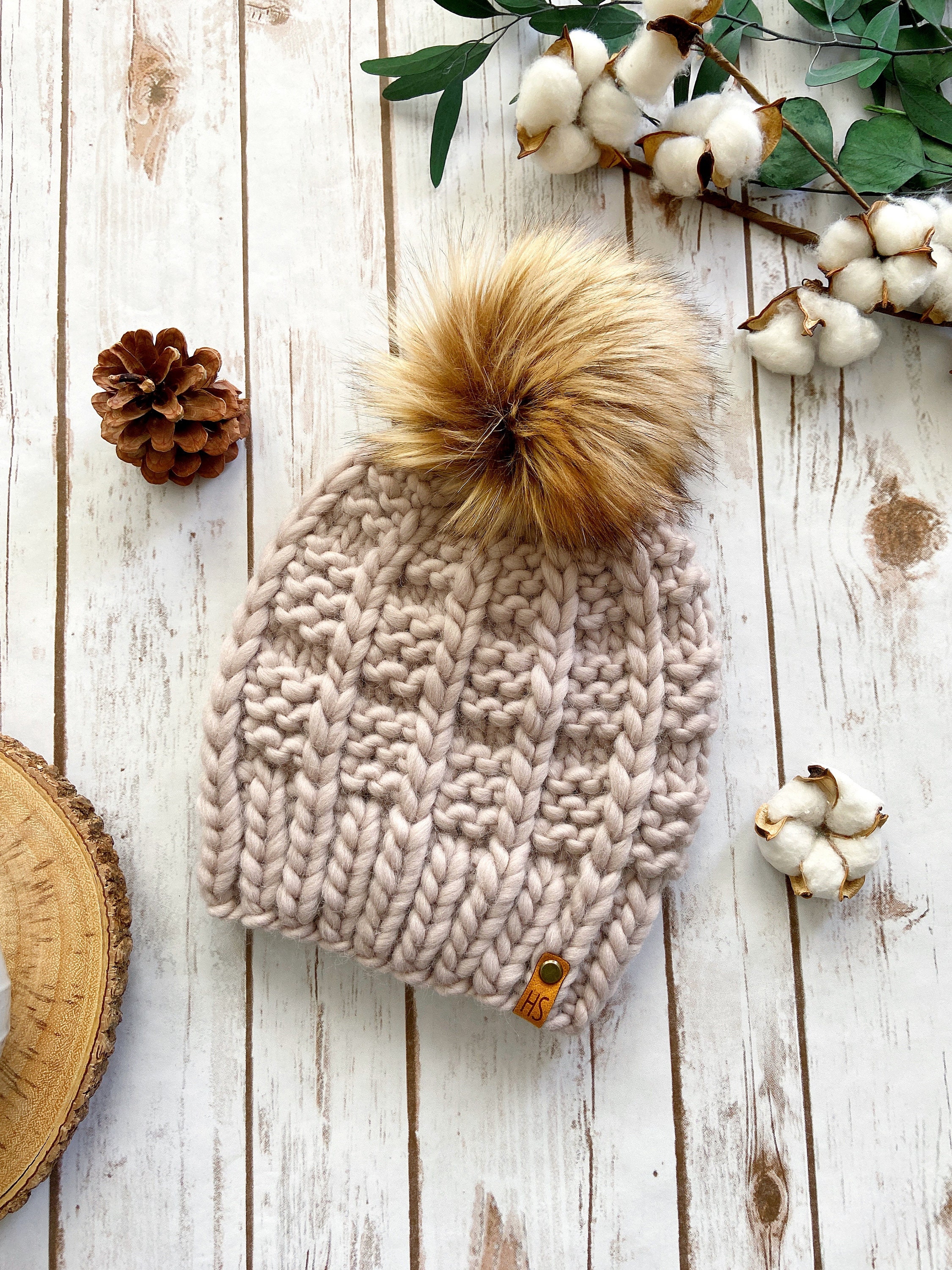 ADULT LUXURY WOOL Knit Faux Fur Pompom Hat/salmon Cream Orange Pompom  Beanie/women Knit Hat/warm Winter Hat/cream Fluffy Fur Ball/women Gift 