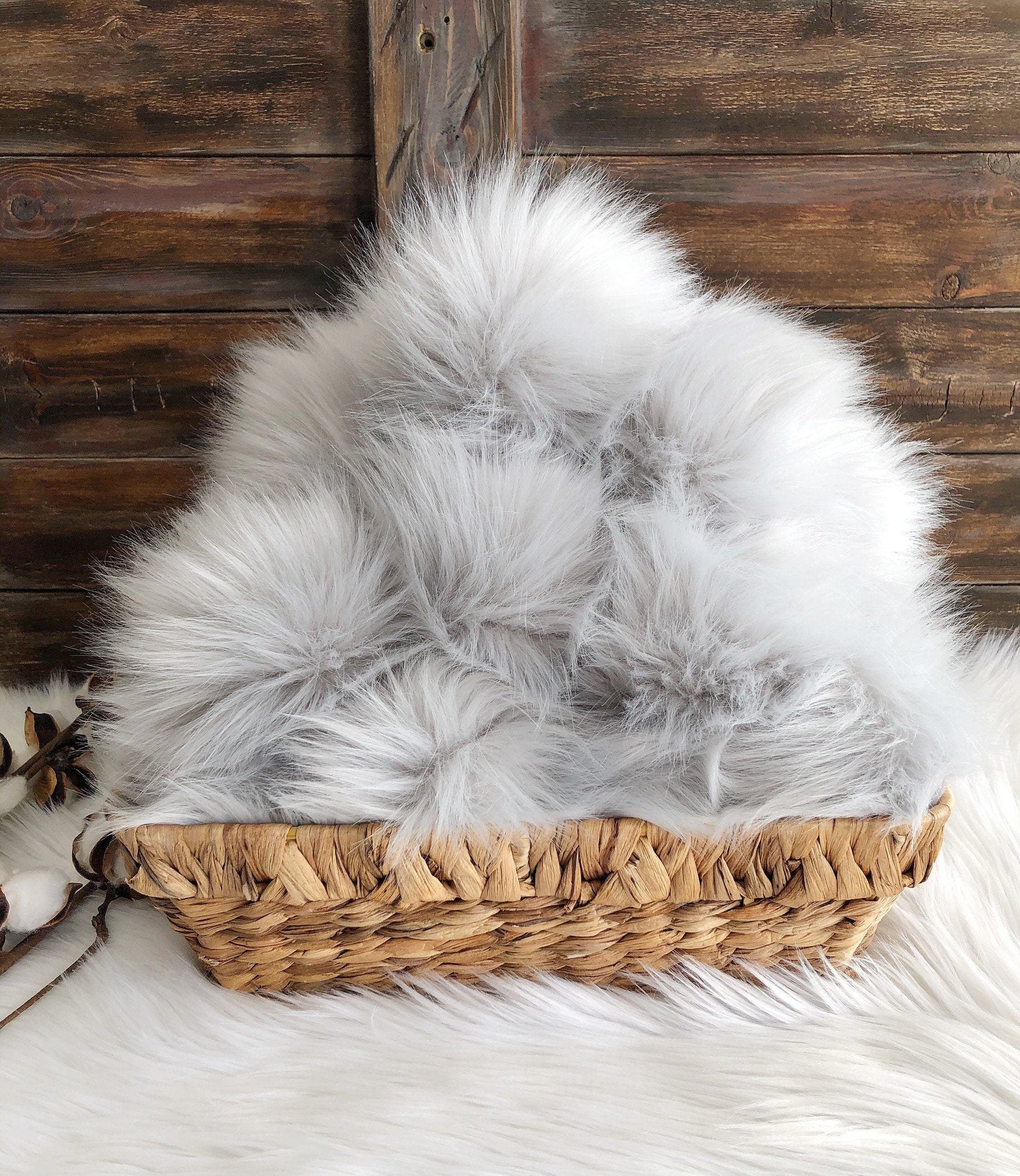 FOG-Faux Fur Pom Pom/Knit Crochet Hats/Light Gray Fake Fur Pompom/Flu…