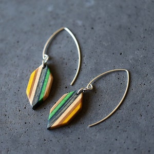 HEXALONG Skateboard Dangle Earrings GREEN YELLOW