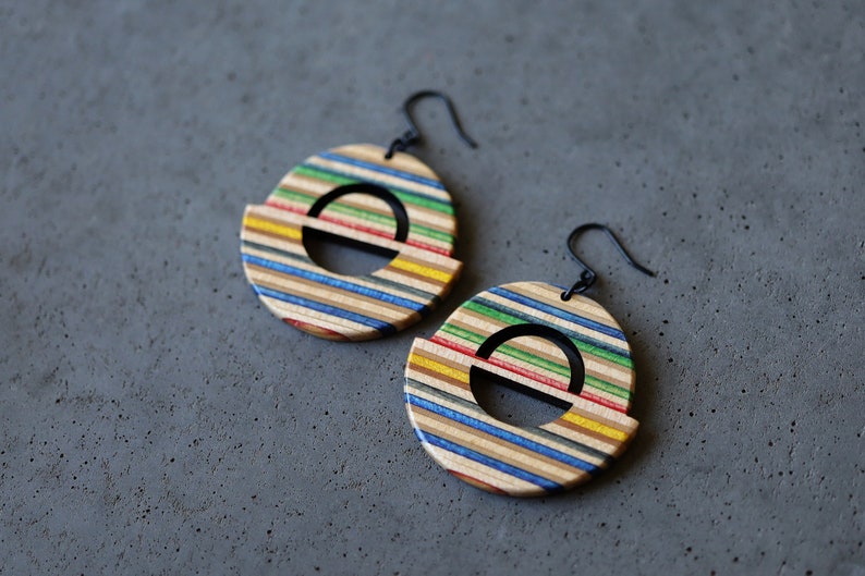 ROUNDBOIS Skateboard Dangle Earrings BLUE GREEN RED