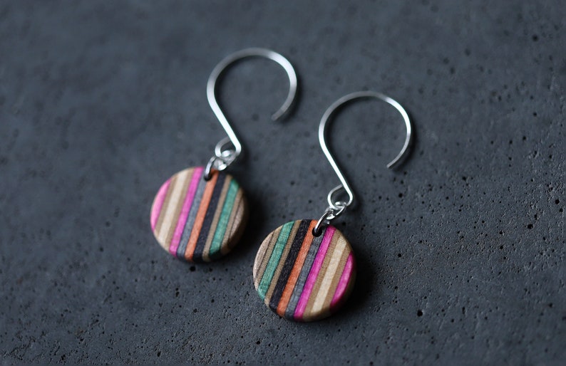 Boucles d'oreilles pendantes en forme de skateboard BALLOON GREEN BLACK PINK