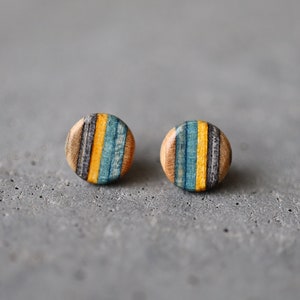 Skateboard Circle Stud Earrings YELLOW BLUE