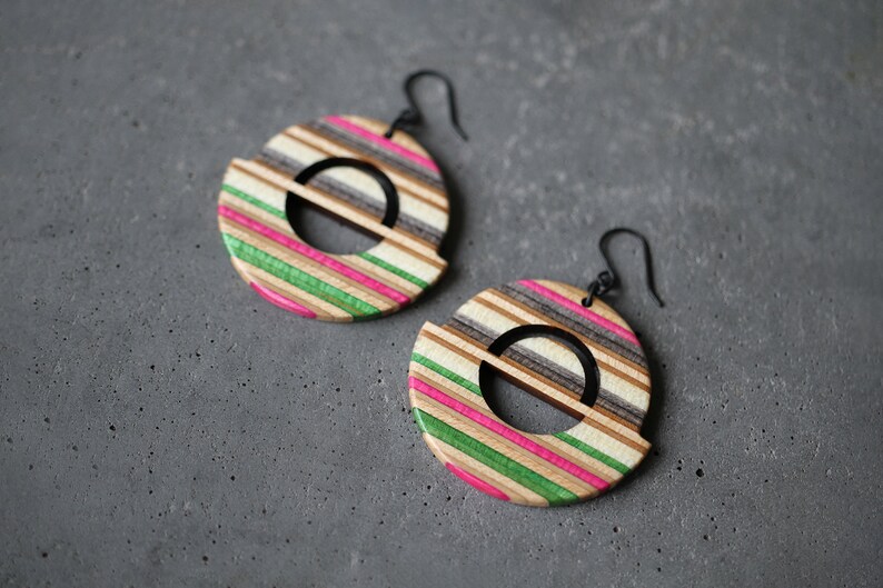 ROUNDBOIS Skateboard Dangle Earrings GREEN GREY PINK