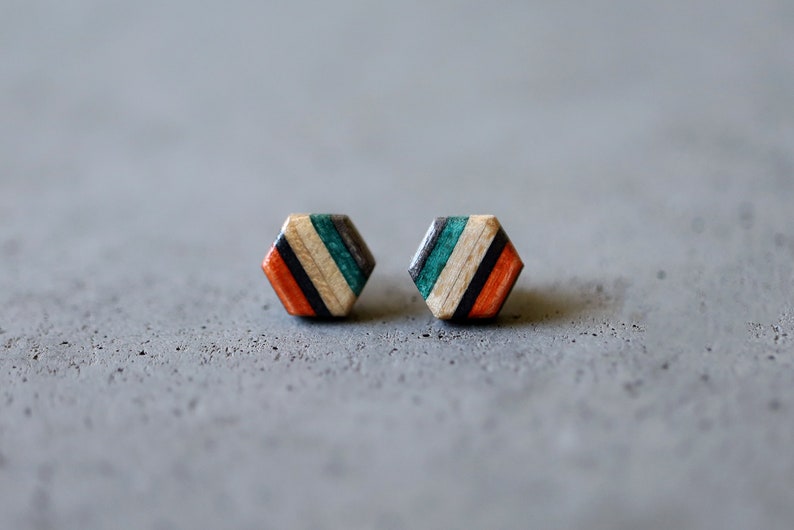 Hexagon Skateboard Stud Earrings ORANGE BLACK