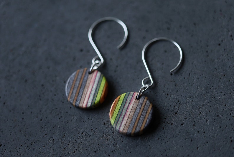 BALLOON Skateboard Dangle Earrings GREY