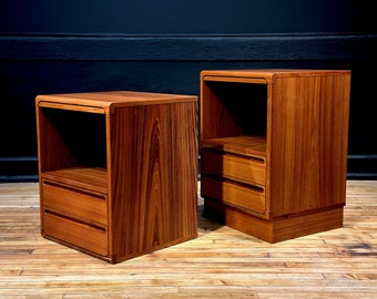 Restored Pair of Danish Teak Nightstands by Nils Jonsson for Tørring Mobelfabrik - Vintage Scandinavian Mid Century Modern Furniture