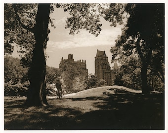 In the Central Park (2003). Tirage gélatino-argentique 20 x 25 cm, sépia