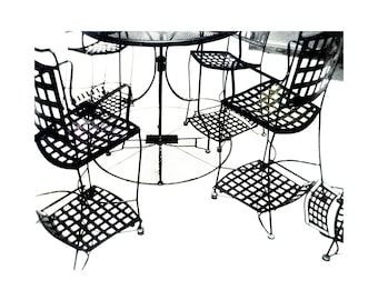 Chaises. Épreuve gélatino-argentique 24x30 cm