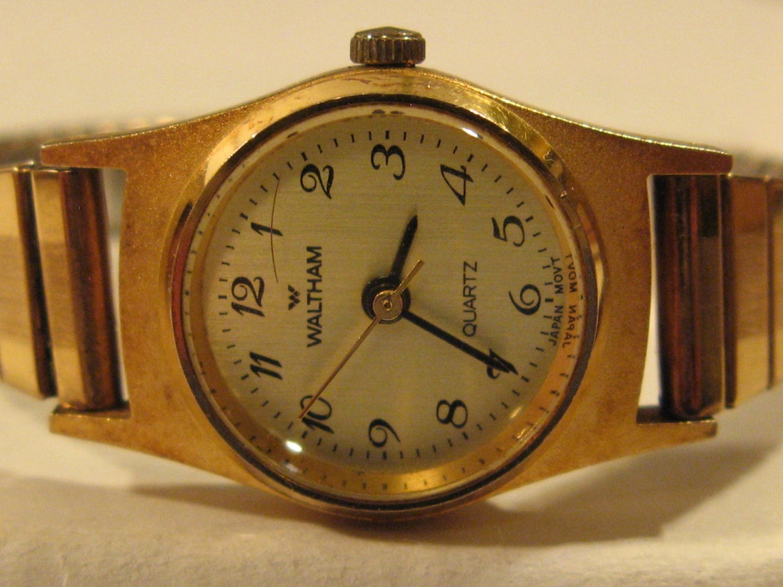 VINTAGE WALTHAM WOMAN'S Quartz Watch/good Condition/keeps Etsy