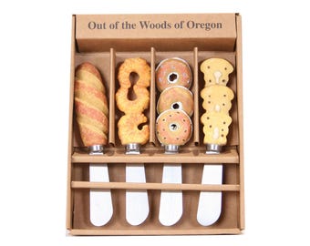 Set of 4 Cheese & Butter Spreader Knives - Bread Themed