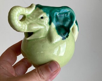 Lucky Elephant Creamer Green Flow Glaze / Cerámica Vintage