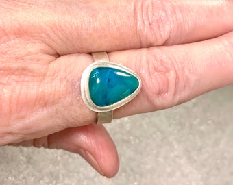 Natural Gem Silica Ring Sterling Silver Natural Ray Mine Cabochon Women's Size 7 1/2 Handmade Modern Navajo Soft Triangle Chrysocolla Ring