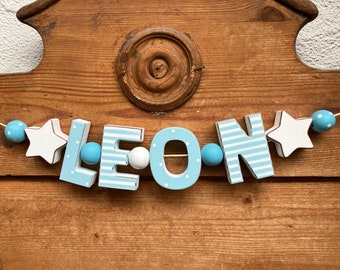 LEON Namenskette Personalisiert KINDERZIMMER Tür Holzbuchstaben Taufe Deko Junge Baby Blau NAME Buchstabenkette Geburtsgeschenk