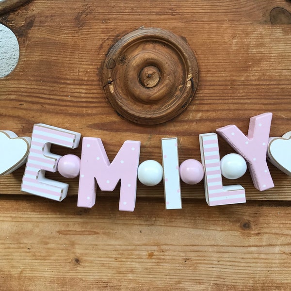 EMILY  Rosa Namenskette Personalisiert KINDERZIMMER Tür Holzbuchstaben Taufe Deko Baby NAME Buchstabenkette Geburtsgeschenk