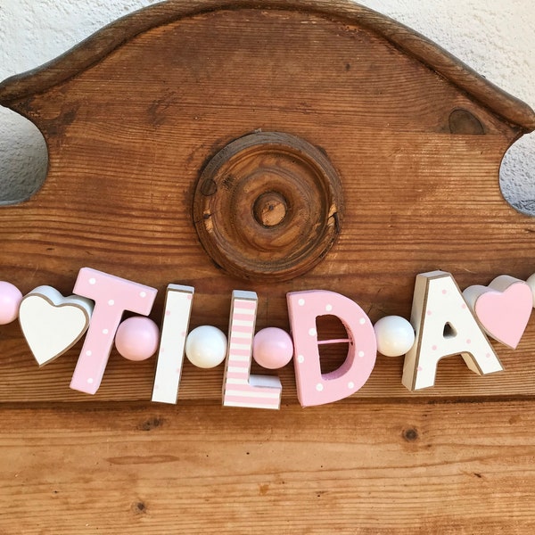 TILDA  Rosa Namenskette Personalisiert KINDERZIMMER Tür Holzbuchstaben Taufe Deko Baby NAME Buchstabenkette Geburtsgeschenk