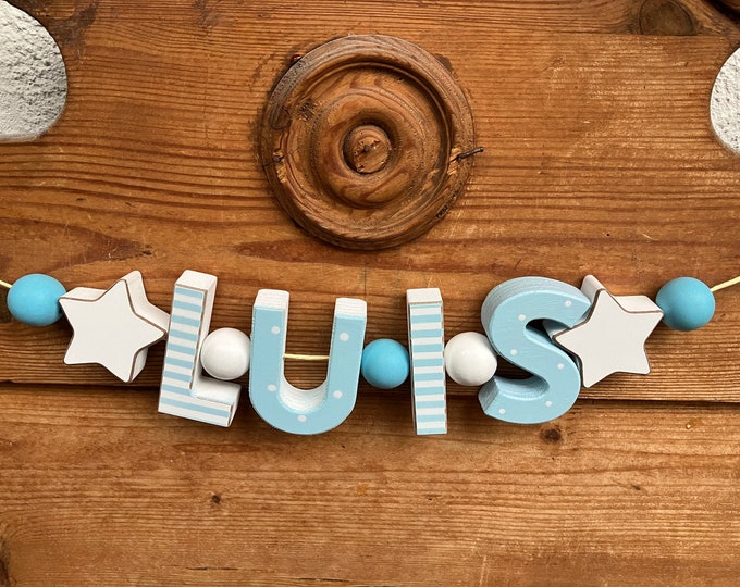 LUIS Namenskette Personalisiert KINDERZIMMER Tür Holzbuchstaben Taufe Deko Junge Baby Blau NAME Buchstabenkette Geburtsgeschenk