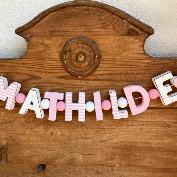 MATHILDE Rosa Namenskette Personalisiert KINDERZIMMER Tür Holzbuchstaben Taufe Deko Baby NAME Buchstabenkette Geburtsgeschenk