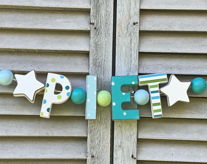 PIET Namenskette Personalisiert KINDERZIMMER Tür Holzbuchstaben Taufe Deko Junge Baby Blau Grün NAME Buchstabenkette Geburtsgeschenk