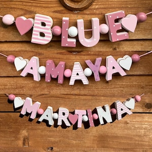 NAMENSKETTE Rosa Mauve Holz PERSONALISIERT Baby WUNSCHNAME Kinderzimmer Geburtstag Buchstabenkette Deko Taufe Taufgeschenk
