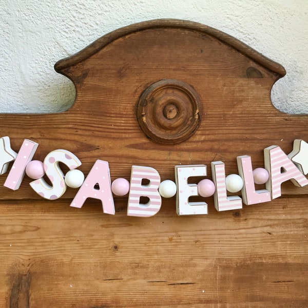 ISABELLA Rosa Namenskette Personalisiert KINDERZIMMER Tür Holzbuchstaben Taufe Deko Baby NAME Buchstabenkette Geburtsgeschenk