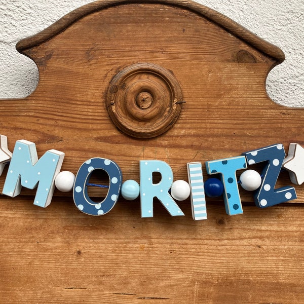 MORITZ Namenskette Personalisiert KINDERZIMMER Tür Holzbuchstaben Taufe Deko Junge Baby Blau NAME Buchstabenkette Geburtsgeschenk