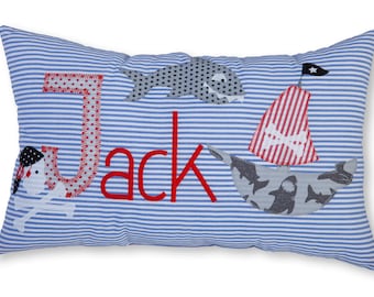 NAMENSKISSEN Pirat Hai Piratenschiff KISSEN mit Namen GESCHENK Personalisiert Wunschname  Name Geburtstag Taufe Geburtsgeschenk