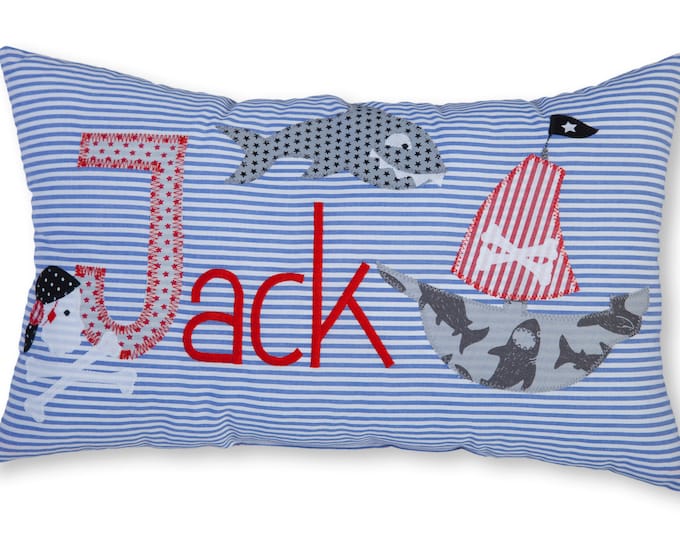 NAMENSKISSEN Pirat Hai Piratenschiff KISSEN mit Namen GESCHENK Personalisiert Wunschname  Name Geburtstag Taufe Geburtsgeschenk