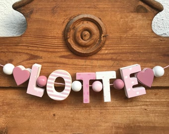 LOTTE Rosa Namenskette Personalisiert KINDERZIMMER Tür Holzbuchstaben Taufe Deko Baby NAME Buchstabenkette Geburtsgeschenk