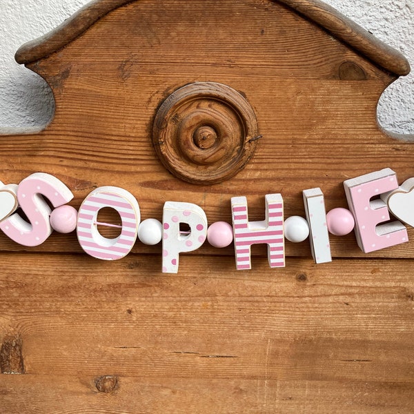 SOPHIE Rosa Namenskette Personalisiert KINDERZIMMER Tür Holzbuchstaben Taufe Deko Baby NAME Buchstabenkette Geburtsgeschenk