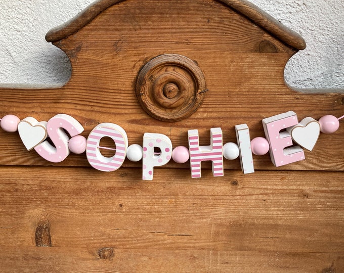 SOPHIE Rosa Namenskette Personalisiert KINDERZIMMER Tür Holzbuchstaben Taufe Deko Baby NAME Buchstabenkette Geburtsgeschenk