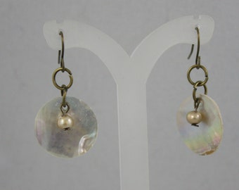 earrings, shell earrings, pearl earrings, drop earrings, dangle earrings, mother-of-pearl earrings