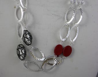 nekclaces, bead necklaces, link necklaces, silver necklaces, red necklaces, lampwork necklaces, loop necklaces,