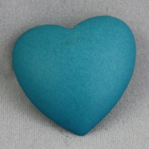 pins, heart pins, blue pins, wooden pins, vintage pins, brooches, vintage jewelry, hand made jewelry, handmae jewelry