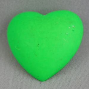 pins, green pins, heart pins, wooden pins, brooches, hand made jewelry, vintage pins, vintage jewelry, handmade jewelry