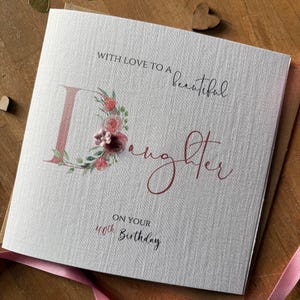 Tarjeta de cumpleaños personalizada para hija - Flores en oro rosa, tarjeta de felicitación de regalo para ella, tarjeta personalizada con nombre y edad - Hecha a mano