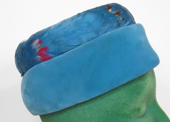 Lovely 1950 Vintage Evelyn Varon pillbox hat  Blu… - image 4