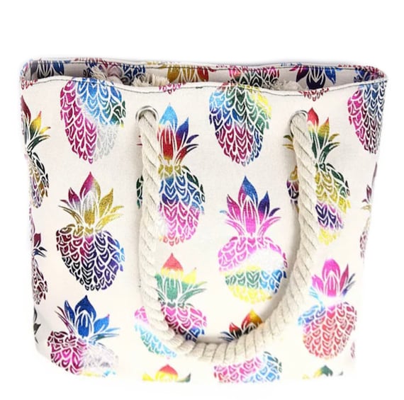 普段使いしたいHermesTigre a l'Ananasキャンバスビーチバック Tigre a l'Ananas beach bag | Hermès Thailand
