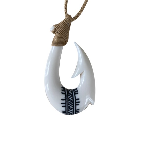 Polynesian Bone Fish Hook Pendant and Chooker – Ocean Life Store