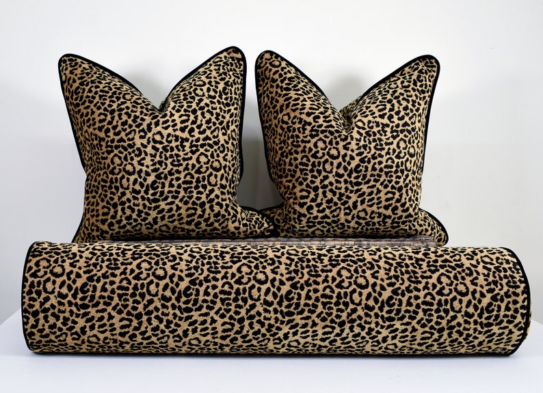 Housses de coussin léopard noir et or Chenille imprimé animal léopard oreiller noir velours chinoiserie chic décor à la maison image 7