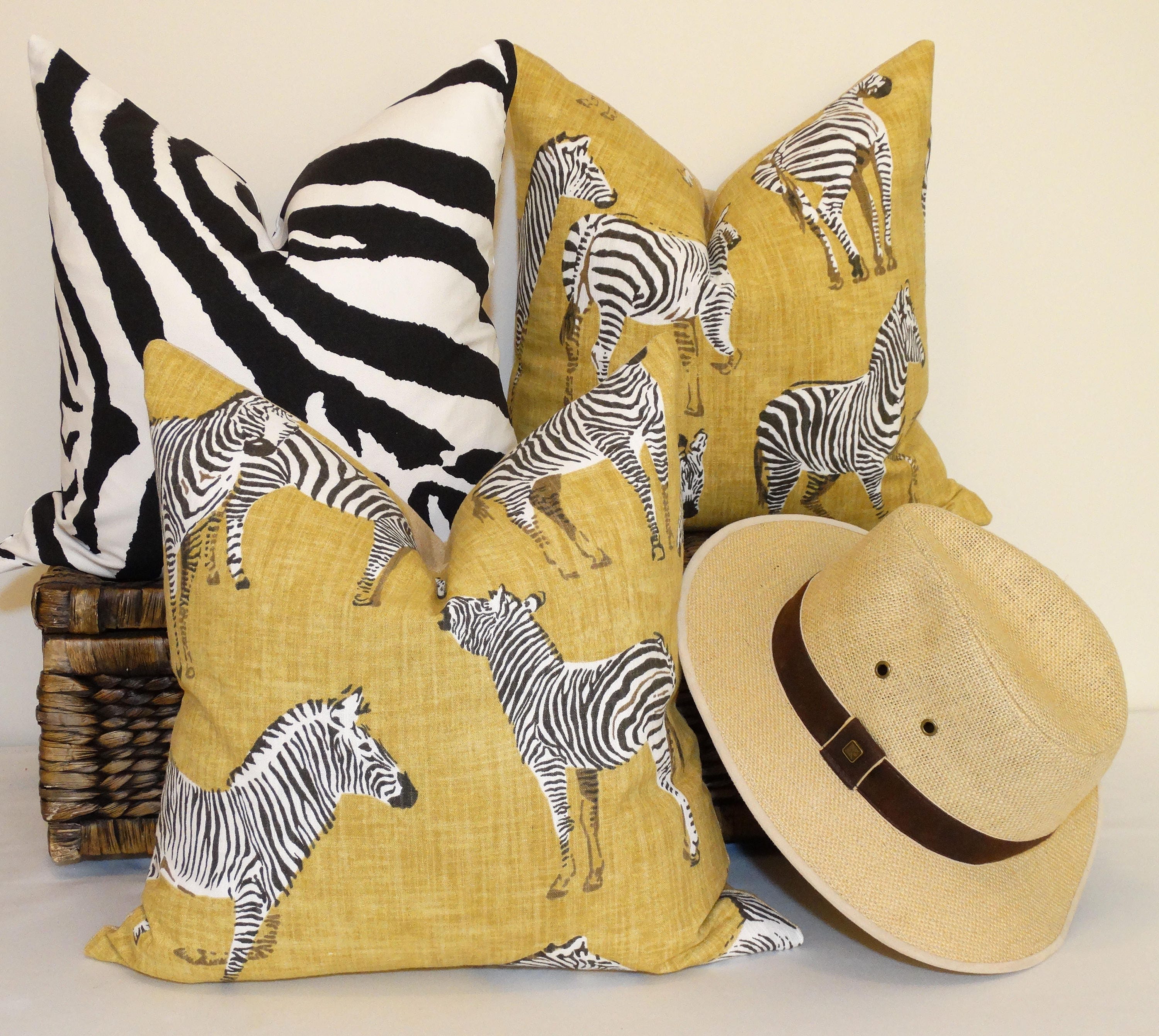 22x22 Velvet Zebra Pillow Cover – Dains