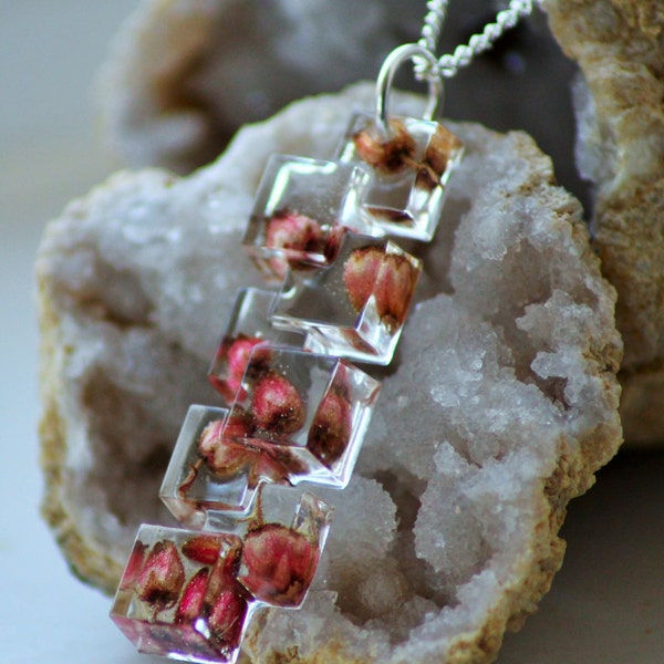 REAL FLOWERS NECKLACE - Transparent Resin Jewelry